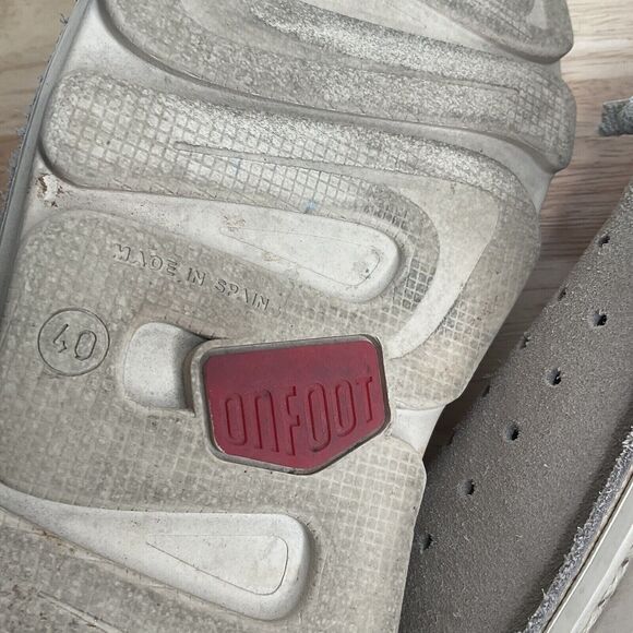 On Foot Taupe Perforated Suede Slip On Barefoot Sneakers Women Size 40/8.5 Spain - Picture 3 of 12